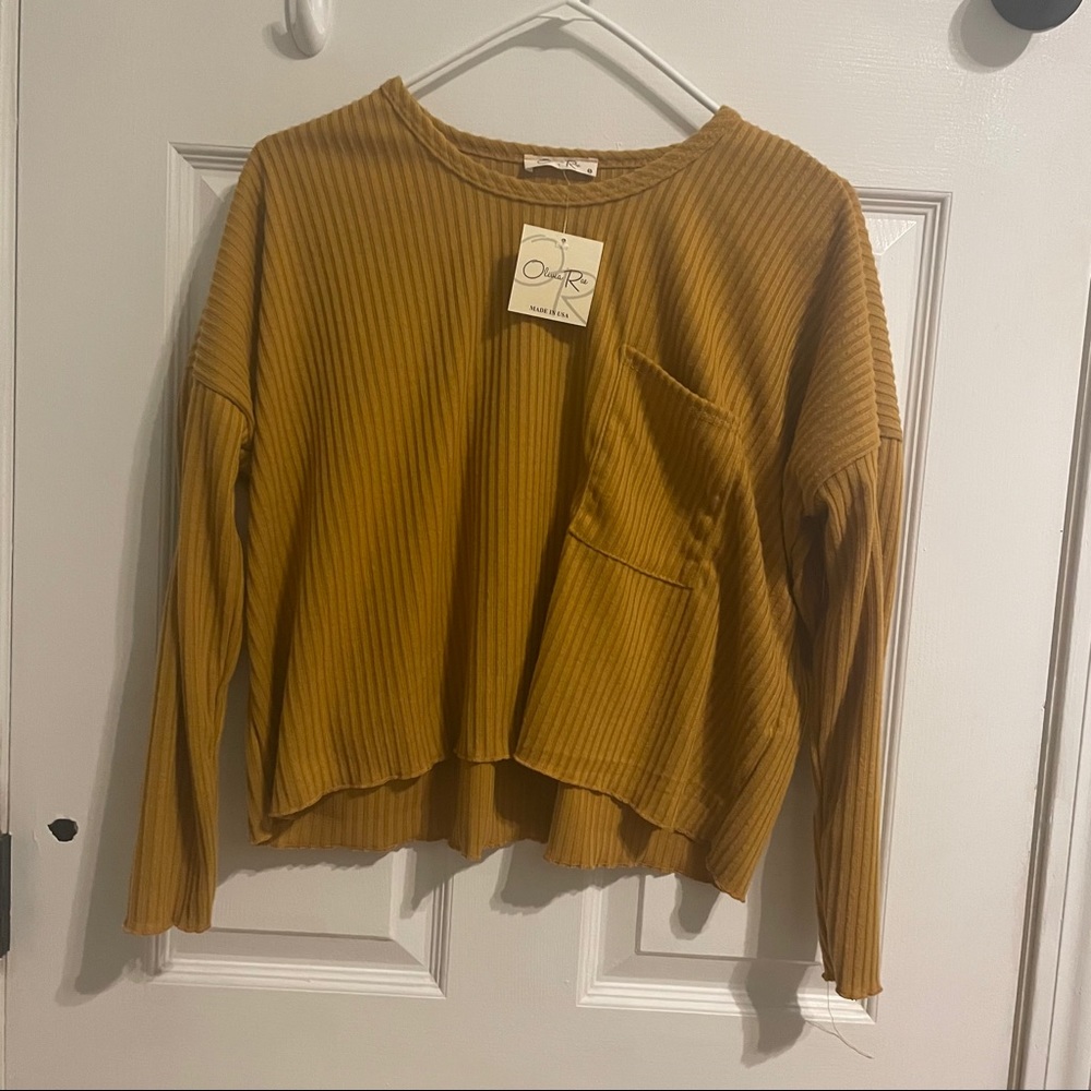 NEW OLIVIA RAE POCKET SWEATER